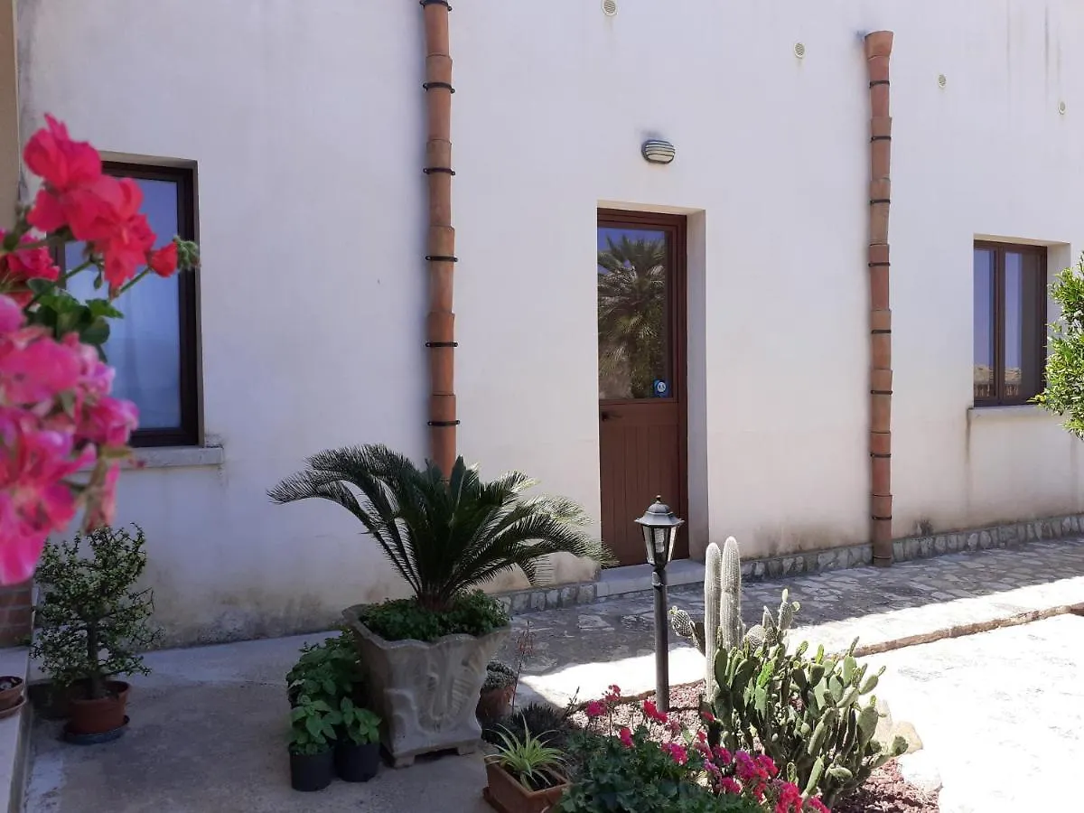 Baglio Messina Vacanze Custonaci 0*,